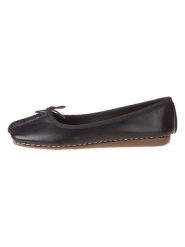 Clarks Skórzane baleriny "Freckle Ice" w kolorze czarnym rozmiar: 37. Czarne baleriny damskie Clarks, bez wzorów, bez obcasa. Za 189.95 zł.