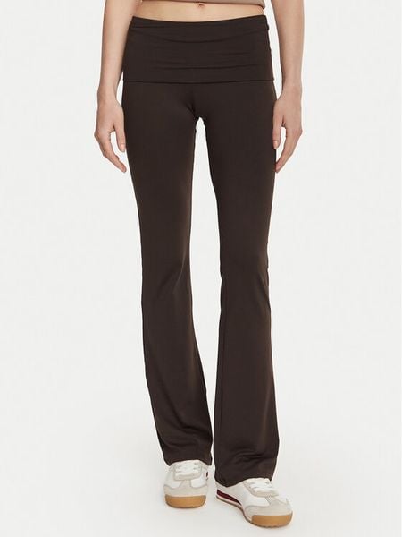 Guess Legginsy V6YB24 K4713 Brązowy ciemny Slim Fit. Brązowe legginsy damskie Guess, xs, z aplikacjami, z syntetyku. Za 264.99 zł.
