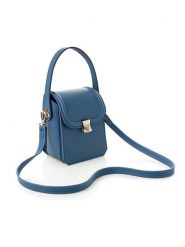 Vince Camuto Torebka "Lagoon" w kolorze niebieskim - 13,5 x 17 x 7 cm rozmiar: onesize. Niebieskie torebki klasyczne damskie Vince Camuto, bez wzorów, z materiału, bez dodatków. Za 158.10 zł.