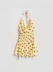 Sukienka mini w kropki - wielobarwny. Sukienki damskie Reserved, l, bez wzorów, z dzianiny, bez kołnierzyka, bez ramiączek, mini, dopasowane. Za 99.99 zł.