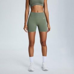 Szorty Low Sculpt Scrunch - Szarozielony. Zielone spodenki sportowe damskie JOY STUDIO, m, z materiału, na fitness i siłownię. Za 168.00 zł.