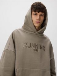 Bluza z haftem - jasnoszary. Szare bluzy bez kaptura męskie Reserved, l, z bawełny. Za 159.99 zł.