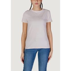 Koszulka crop top Kobieta GUESS ACTIVE BRIANA SS. Czerwone topy damskie Guess Active, z aplikacjami, bez kołnierzyka. W wyprzedaży za 162.95 zł.