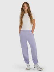 4F Spodnie dresowe joggery z modalem damskie - granatowe XXL. Niebieskie spodnie dresowe damskie 4f, l, z dresówki. W wyprzedaży za 159.99 zł.