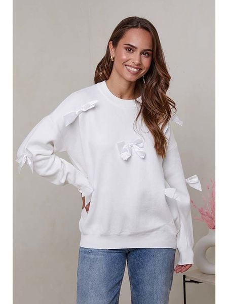 Soft Cashmere Sweter w kolorze białym rozmiar: 38/40. Białe swetry klasyczne damskie Soft Cashmere, bez kołnierzyka. Za 152.99 zł.