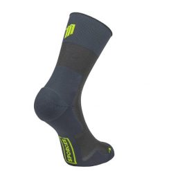 MARATHON GREY - SKARPETKI DO BIEGANIA. Szare skarpetki damskie SPORCKS, bez wzorów, z materiału. Za 162.00 zł.