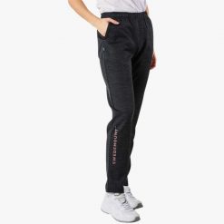 Spodnie treningowe damskie Swedemount Training Logo Pants II. Brązowe spodnie dresowe damskie SWEDEMOUNT, bez wzorów, z dresówki. Za 199.99 zł.