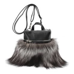 Czarno Szara Elegancka Torebka Luka-Pelli Plecaczek Z Naturalnym Futrem Z Lisa. Szare torebki klasyczne damskie Luka Pelli, bez wzorów, ze skóry, bez dodatków. Za 529.00 zł.