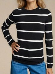 Sweter w paski - czarny. Czarne swetry klasyczne damskie Sinsay, l, bez kołnierzyka. Za 49.99 zł.