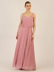 APART Sukienka w kolorze jasnoróżowym rozmiar: 42. Różowe sukienki damskie Apart, na co dzień, bez wzorów, bez kołnierzyka, bez ramiączek, maxi, proste. Za 260.99 zł.