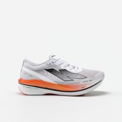 Buty do biegania z płytką karbonową męskie Kiprun Kipstorm Challenger. Białe obuwie do biegania damskie KIPRUN. Za 599.99 zł.