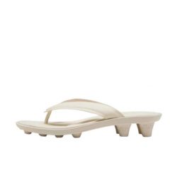 Puma Cat Cleat Sandal Fenty Alpine Snow. Brązowe obuwie trekkingowe damskie Puma. Za 986.64 zł.