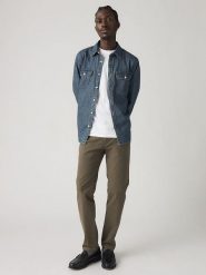 Levi's Spodnie chino w kolorze szarobrązowym rozmiar: W34/L34. Brązowe spodnie materiałowe męskie Levi's, bez wzorów. Za 161.07 zł.