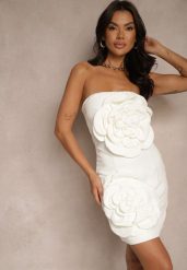 Biała Sukienka Typu Bandeau z Kwiatami 3D Desilina. Białe sukienki damskie Renee, na imprezę, s, z aplikacjami, bez kołnierzyka, bez ramiączek, mini. W wyprzedaży za 83.99 zł.
