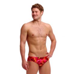 Kąpielówki męskie Funky Trunks Saucy Sonar - slipy. Czerwone kąpielówki męskie FUNKY TRUNKS, l, bez wzorów, z materiału, na fitness i siłownię. Za 139.00 zł.