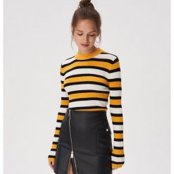 Dopasowany sweter w paski - Żółty. Żółte swetry klasyczne damskie Sinsay, l, bez kołnierzyka. Za 49.99 zł.