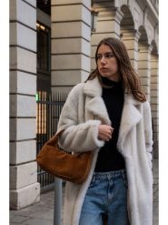 Maison héritage PARIS Skórzana torebka "Gisor Suede" w kolorze jasnobrązowym - 29 x 29 x 10 cm rozmiar: onesize. Brązowe torebki klasyczne damskie maison héritage PARIS, bez wzorów, z materiału, bez dodatków. Za 279.78 zł.