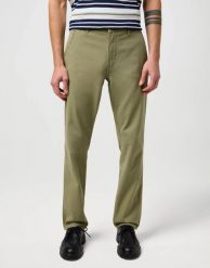 MESKIE SPODNIE WRANGLER REGULAR CHINO ALOE 112371031. Spodnie materiałowe męskie Wrangler, bez wzorów. Za 219.99 zł.