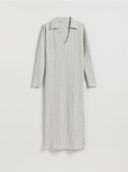 Dzianinowa sukienka z wiskozą - jasnoszary. Szare sukienki damskie Reserved, na co dzień, l, bez wzorów, z dzianiny, bez kołnierzyka, bez ramiączek, maxi, proste. Za 139.99 zł.