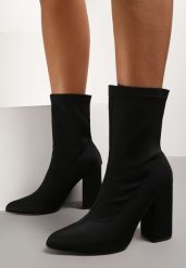 Czarne Botki Zerora. Czarne botki damskie Renee, eleganckie, ze szpiczastym noskiem, za kostkę, bez obcasa, na obcasie, bez zapięcia. Za 79.99 zł.