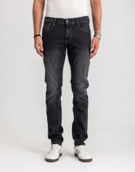 Męskie Spodnie Jeansowe Mustang Style Oregon Tapered Denim Black 1017124 4000 800. Czarne spodnie wizytowe męskie Mustang, z bawełny. W wyprzedaży za 169.99 zł.