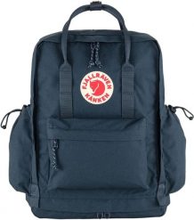 Plecak miejski Fjallraven Kanken Outlong - navy. Niebieskie plecaki damskie Fjällräven, bez wzorów, z materiału. Za 723.10 zł.
