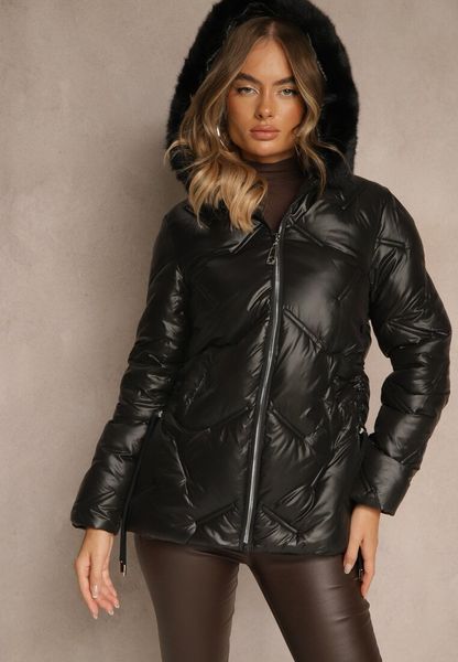 Czarna Kurtka z Ozdobnym Pikowaniem i Kapturem z Futrem Naliavea. Czarne kurtki damskie Renee, l, bez wzorów, z jeansu. Za 129.99 zł.