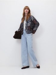 Wzorzysta kurtka - granatowy. Niebieskie kurtki damskie Reserved, l, bez wzorów, z tkaniny, bez kaptura. Za 229.99 zł.