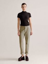 Josephine & Co Dżinsy "Leyla" - Regular fit - w kolorze oliwkowym rozmiar: 40. Brązowe jeansy damskie Josephine & Co. Za 234.95 zł.