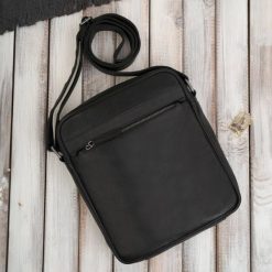 Listonoszka męska skórzana na ramię torba męska w kolorze czarnym Paolo Peruzzi AL-20-BL. Czarne torby męskie na ramię bez wzorów, z nylonu, na ramię, małe. Za 199.00 zł.