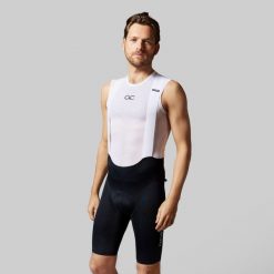 Męskie spodenki kolarskie Pro 2.0 na szelkach z wkładką. Czarne szorty męskie ACELERA, bez wzorów, z materiału, sportowe. W wyprzedaży za 422.96 zł.