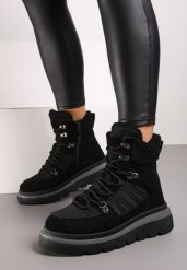 Czarne Traperki na Grubej Podeszwie Ozdobione Futerkiem Linthira. Czarne trapery damskie Born2be, z futra, bez obcasa. Za 99.99 zł.