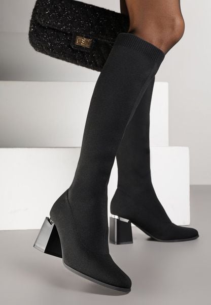 Czarne Eleganckie Kozaki VICES ze Skarpetkową Cholewką na Słupku z Aplikacją Raleana. Czarne kozaki damskie Renee, bez obcasa, na obcasie. Za 139.99 zł.