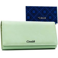 Portfel damski 4U Cavaldi GD24-DNM zielony. Zielone portfele damskie 4U Cavaldi, bez wzorów, ze skóry ekologicznej. Za 69.99 zł.