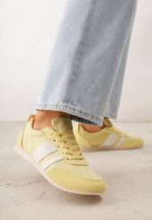 Żółte Sneakersy Kultowe Tenisówki z Marszczeniem przy Pięcie Rhodophine. Żółte trampki i tenisówki damskie Born2be, bez wzorów, z jeansu. Za 109.99 zł.