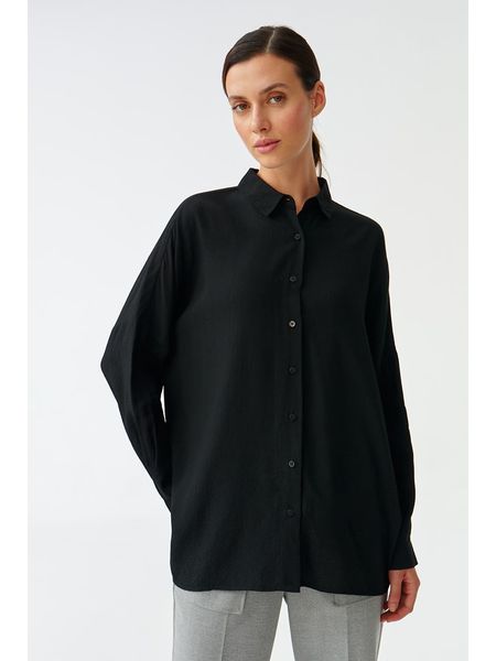 TATUUM Bluzka w kolorze czarnym rozmiar: 42. Czarne bluzki damskie Tatuum, bez wzorów, z wiskozy, bez kołnierzyka, bez ramiączek. Za 131.12 zł.