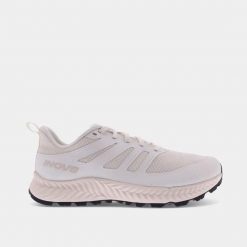 Buty do biegania męskie, Trailfly Standard. Białe obuwie do biegania damskie Inov-8. Za 678.00 zł.