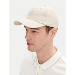 Czapka z daszkiem Guess. Białe czapki męskie Guess, z aplikacjami. Za 132.99 zł.
