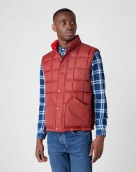 KAMIZELKA MĘSKA WRANGLER THE VEST RUSTY BROWN W4C7WRH11 112129104. Brązowe kamizelki męskie Wrangler, m, z puchu. Za 239.99 zł.