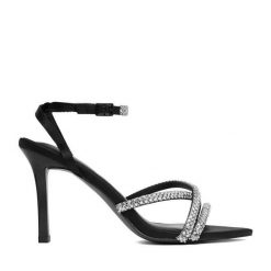 Sandały JENNY. Czarne sandały damskie Jenny, bez wzorów, bez obcasa, na szpilce. Za 149.99 zł.