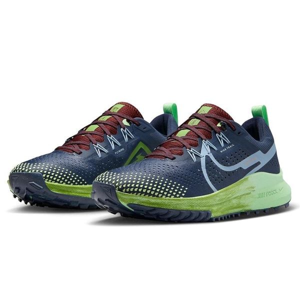 Buty Sportowe Damskie Nike React Pegasus Trail 4. Niebieskie obuwie do biegania damskie Nike. Za 360.80 zł.