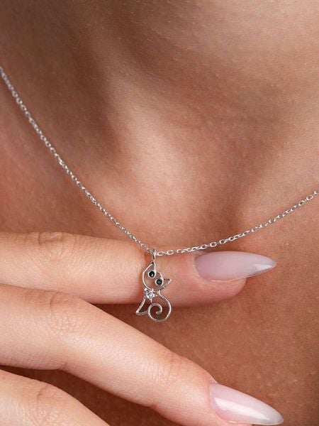 Lodie Silver Srebrny naszyjnik z zawieszką - dł. 42 cm rozmiar: onesize. Szare naszyjniki damskie Lodie Silver, srebrne. Za 59.95 zł.