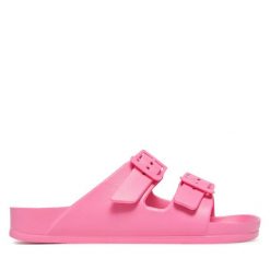 Klapki ONLY Shoes. Czerwone klapki damskie ONLY Shoes, bez wzorów, bez obcasa. Za 69.99 zł.