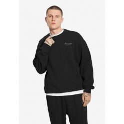 Bluza sportowa męska Prosto Team bez kaptura. Czarne bluzy bez kaptura męskie Prosto., bez wzorów, sportowe, bez kołnierzyka, bez ramiączek. W wyprzedaży za 189.99 zł.