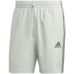 Spodenki męskie adidas AeroReady Essentials Chelsea 3-Stripes Shorts beżowe. Czarne szorty męskie Adidas, m, na fitness i siłownię. Za 105.99 zł.