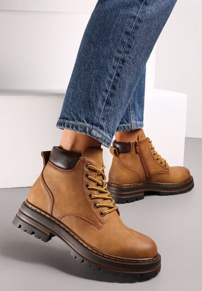 Brązowe Traperki z Lekkim Ociepleniem Malak. Brązowe trapery damskie Born2be, bez obcasa. Za 79.99 zł.