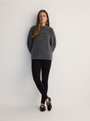 Legginsy z wiskozą - czarny. Czarne legginsy damskie Reserved, l, bez wzorów, z dzianiny. W wyprzedaży za 39.99 zł.