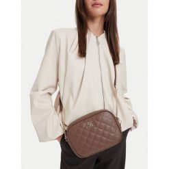 Torebka Nine West. Brązowe torebki klasyczne damskie Nine West, bez wzorów, bez dodatków. Za 199.99 zł.
