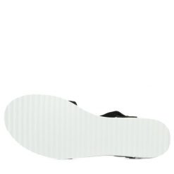 Sandały Skechers Model Desert Kiss Kolor Czarny. Czarne sandały damskie Skechers, bez wzorów, ze skóry, bez obcasa. Za 199.99 zł.