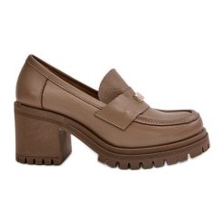 Zazoo 20168 Eleganckie Półbuty Damskie Na Słupku Skóra Naturalna Ciemnobeżowe beżowy. Brązowe półbuty damskie bez wzorów, ze skóry, eleganckie, bez obcasa, na obcasie. Za 447.93 zł.